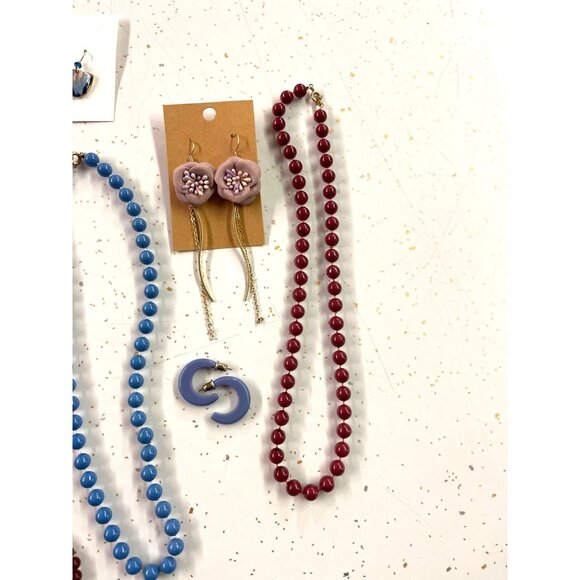 Vintage Jewelry Set Of 9 Pieces: 6 Earrings & 3 Beaded Necklaces In Maroon & Gra - Picture 9 of 9